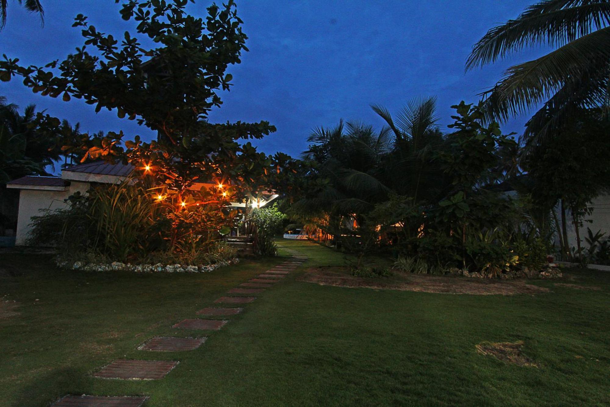 Villa Consolacion Resort Хенераль-Луна Екстер'єр фото